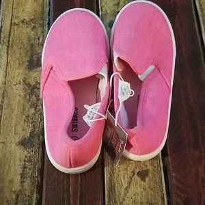 NWT Swiggles Toddler Girl pink Canvas shoes- 10